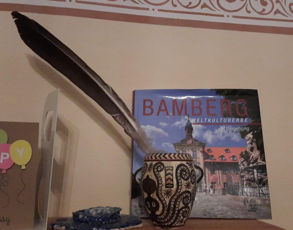 Die Adlerfeder, die immer erinnern soll, wer du wirklich bist.